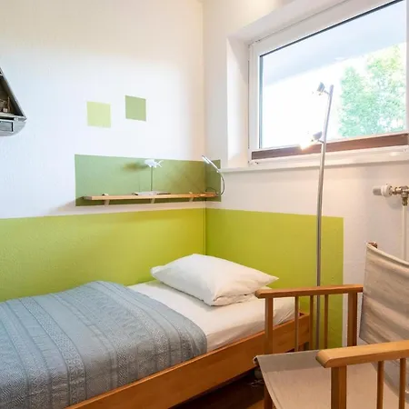 Schuetzenweg 6 Duenengruen *